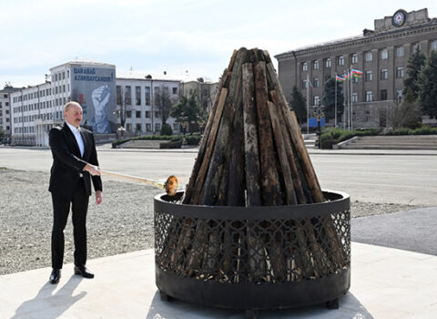 Prezident Xankəndi şəhərində Novruz tonqalını alovlandırdı – FOTO