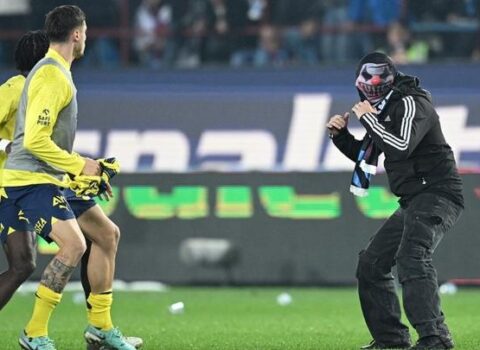 “Fənərbaxça” futbolçularına hücum edən maskalı TUTULDU – Adı açıqlandı