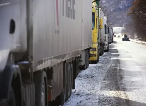 Rusiyanı Ermənistan və Gürcüstanla birləşdirən YOL BAĞLANDI