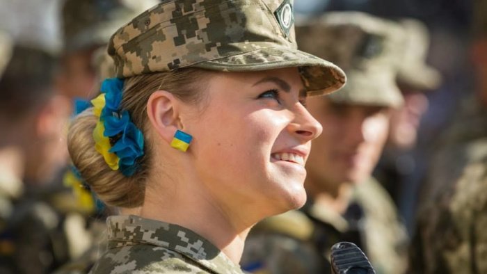 Oksana Qriqoryeva: “İsrail kimi Kiyev də qadınları orduya çağırmalıdır” Oksana Qriqoryeva: “İsrail kimi Kiyev də qadınları orduya çağırmalıdır”