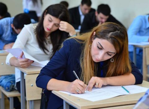 Dövlət qulluğu imtahanlarında 16 mindən çox namizəd iştirak edib