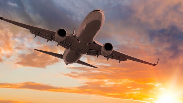 Moskvadan İsrailə uçan təyyarədə bomba panikası Moskvadan İsrailə uçan təyyarədə bomba panikası