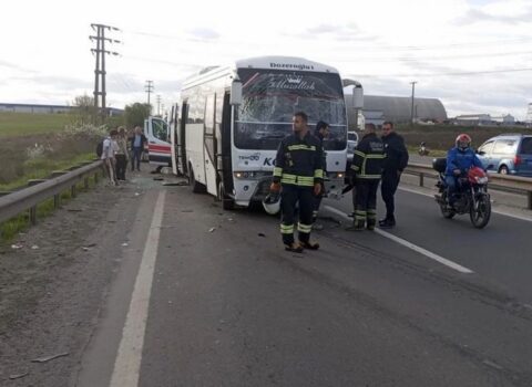 Türkiyədə hərbçiləri daşıyan avtobus qəzaya uğradı – 16 yaralı