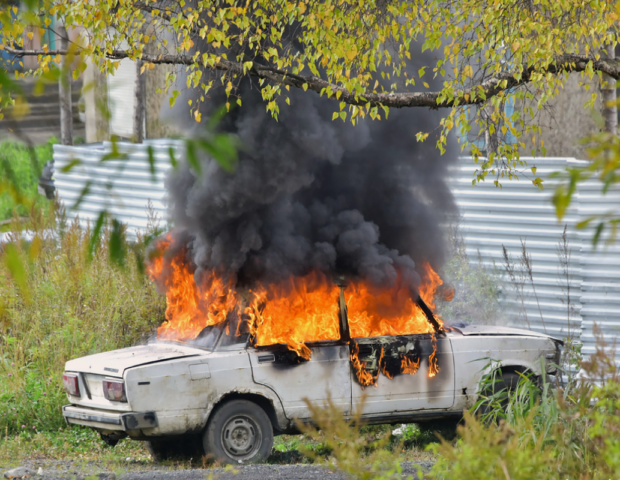 Cəlilabadda “VAZ-2107” markalı maşın yandı