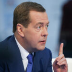 Medvedev litvalı naziri itə bənzətdi və görün nə dedi – FOTO