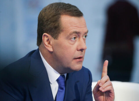 Medvedev Əsədin devrilməsi HAQDA: Öz günahıdır