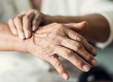 Parkinson xəstəliyi genetikdir? – Alimlərdən XƏBƏRDARLIQ