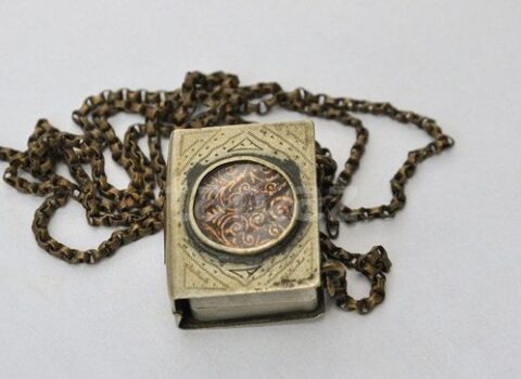 Bakıda yarım milyon manata Quran satılır? – FOTOLAR