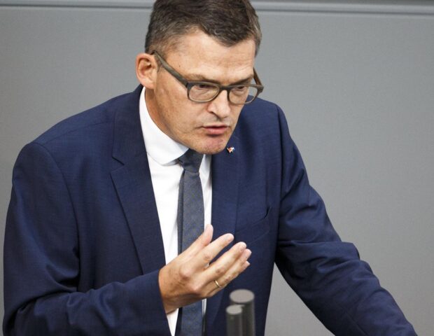 “Ukrayna Rusiyada mülki obyektlərə hücum etməlidir” – Almaniyalı deputat