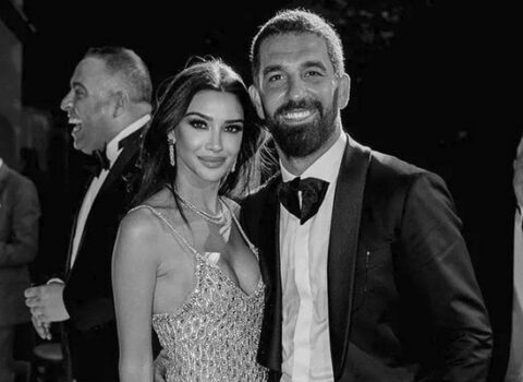Ardadan həyat yoldaşına bahalı hədiyyə – FOTO