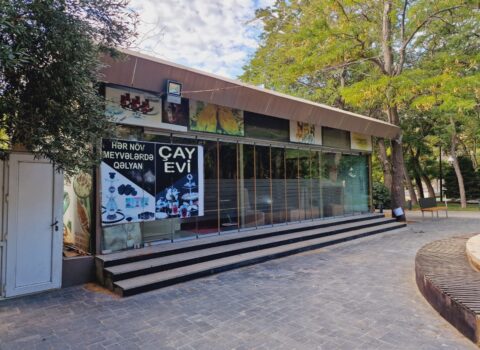 Bakıda qanunsuz inşa edilən “Çay evi” sökülür – FOTOFAKT