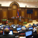 “Bəs siz niyə gəlmisiniz?” – Ermənistan parlamentində vəziyyət gərginləşdi
