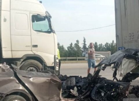 Astarada qəzada bir ailənin üç üzvü yanaraq öldü
