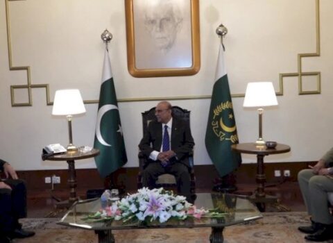 Pakistan Prezidenti Türkiyənin Baş Qərargah rəisini təltif etdi