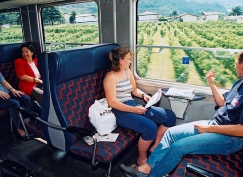 18 yaşdan yuxarı gənclərə Avropaya səfər üçün on minlərlə qatar bileti hədiyyə ediləcək