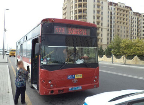 Qadının avtobusdan yıxılaraq öldüyü hadisənin təfərrüatı