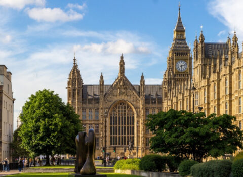 Böyük Britaniya parlamenti buraxıldı