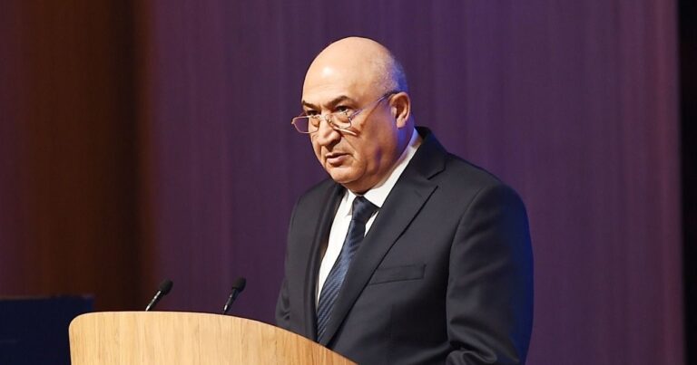 Prezident icra başçısını işdən çıxardı Prezident icra başçısını işdən çıxardı