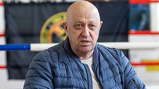 Priqojinin qəbirüstü abidəsi ucaldıldı Priqojinin qəbirüstü abidəsi ucaldıldı