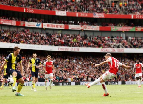 “Arsenal” üç xalı 3 topla qazandı