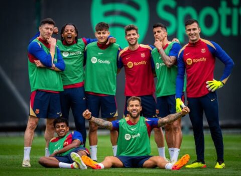 “Barselona” maliyyə vəziyyətini düzəltmək üçün futbolçularını satır