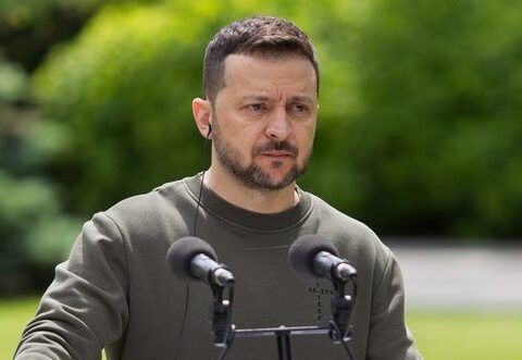 “Rusiya telekanalları bağlansın!” – Zelenski