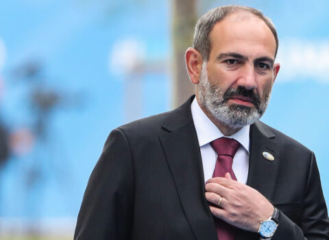 Paşinyan Qazaxla sərhəddə yerləşən kəndlərdə görüş keçirir