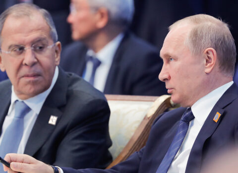 Putin Lavrovu təltif etdi