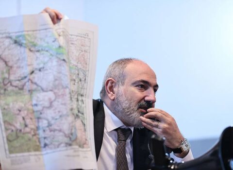 Paşinyan Azərbaycanla sərhəddə and içdi
