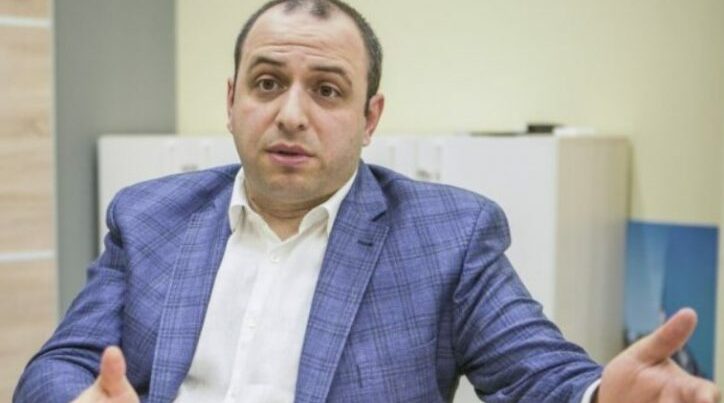 Umerov Qərbi Ukrayna Silahlı Qüvvələrinə himayədarlıq etməyə çağırdı Umerov Qərbi Ukrayna Silahlı Qüvvələrinə himayədarlıq etməyə çağırdı