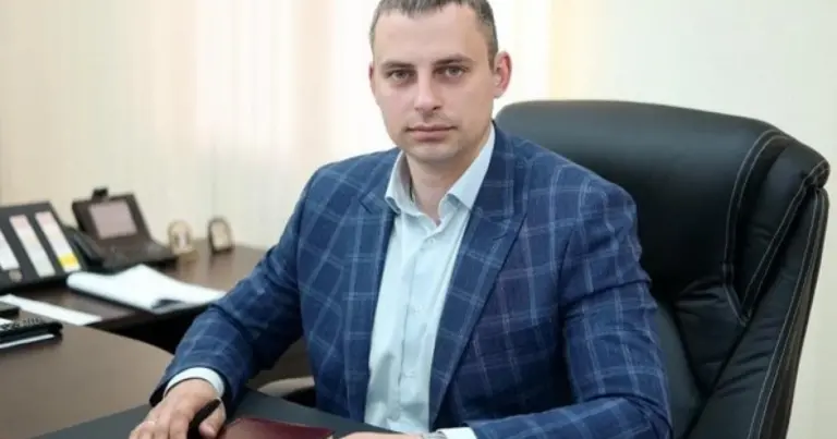 Rusiyada daha bir rəsmi şəxs rüşvət üstündə SAXLANILDI Rusiyada daha bir rəsmi şəxs rüşvət üstündə SAXLANILDI