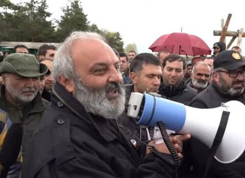 TƏCİLİ: Qarabağ erməniləri yürüşə silahla qoşulur – ŞOK VİDEO