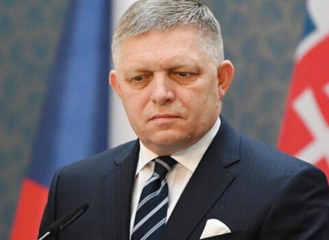 Slovakiyanın baş naziri növbəti dəfə əməliyyat olunacaq