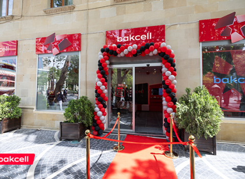 “Bakcell Fəvvarələr Meydanında yeni innovativ mağazasını təqdim etdi! – FOTOLAR