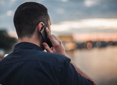Parkda danışmaq adı ilə telefonu alıb qaçan yeniyetmələr saxlanıldı