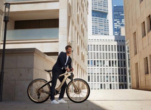 Rusiyada ilk dəfə olaraq qızıl velosiped hazırlandı – FOTO