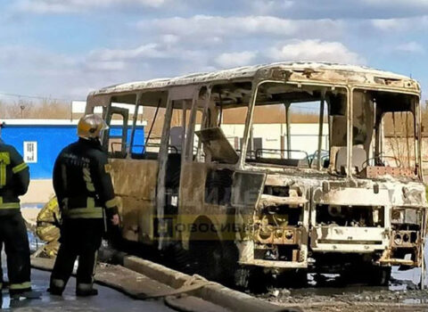 Rusiyada azyaşlı uşaqlar avtobusu yandırdı – VİDEO
