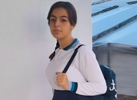 17 yaşlı qız müəmmalı şəkildə öldü: “Tibb bacısı qızıma adını bilmədiyi iynəni vurub”