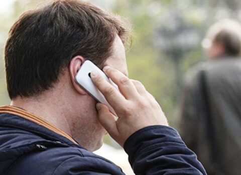 Telefonu danışmaq adı ilə alıb taksiyə minərək qaçdı – MƏHKƏMƏ
