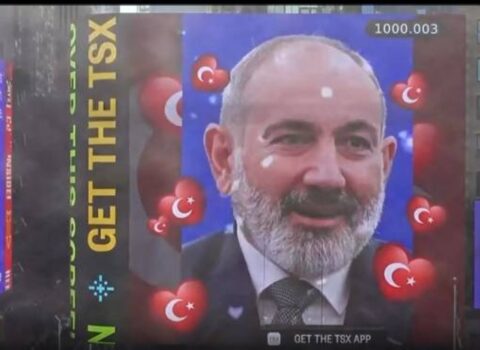 Paşinyanı Tayms meydanında türk dilində təbrik etdilər – VİDEO