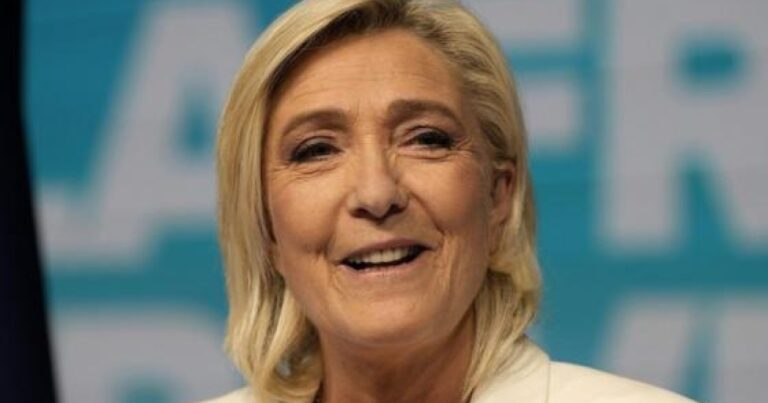 Marin Le Pen yenidən seçildi Marin Le Pen yenidən seçildi