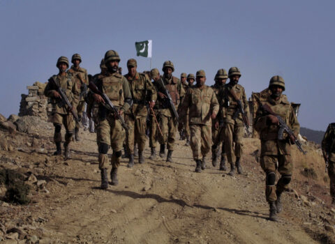 Pakistan genişmiqyaslı antiterror kampaniyasına başladığını elan etdi