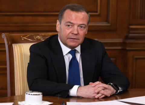 Medvedev Dağıstanda baş verənləri terror hücumu adlandırdı
