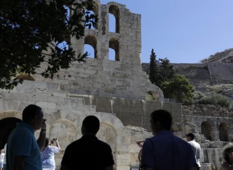 Yunanıstanı isti “vurdu” – Bir sıra turzim yerləri bağlandı