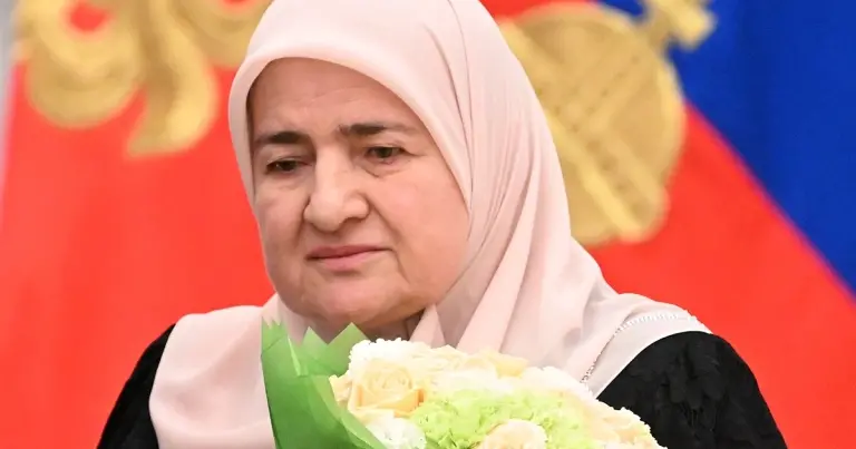 Ramzan Kadırovun anası Aymani Kadırova da sanksiyaya məruz qaldı – SİYAHI Ramzan Kadırovun anası Aymani Kadırova da sanksiyaya məruz qaldı – SİYAHI