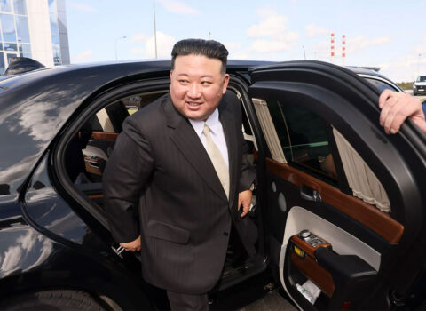 Putindən Kim Çen Ina gözlənilməz hədiyyə – “Aurus”, xəncər…