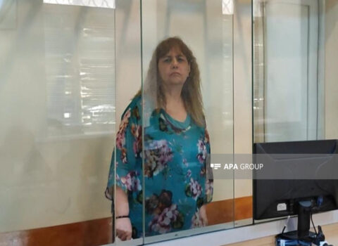 Həbsdə olan vəkil özünü təqsirli bilmir