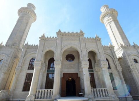 Sədr müavini: Azərbaycanda məscidlərdə kondisioner sistemi var