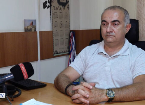 “Nazirlərimizdən birinin qardaşları Rusiyada işləyir. Guya Moskva bunu bilmir?”