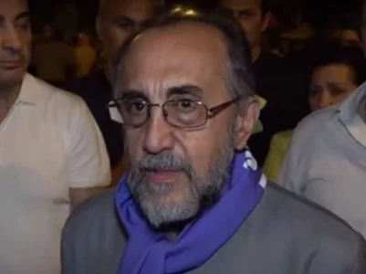 “Dövləti xuliqanlar zəbt edib” – Ajapahyan